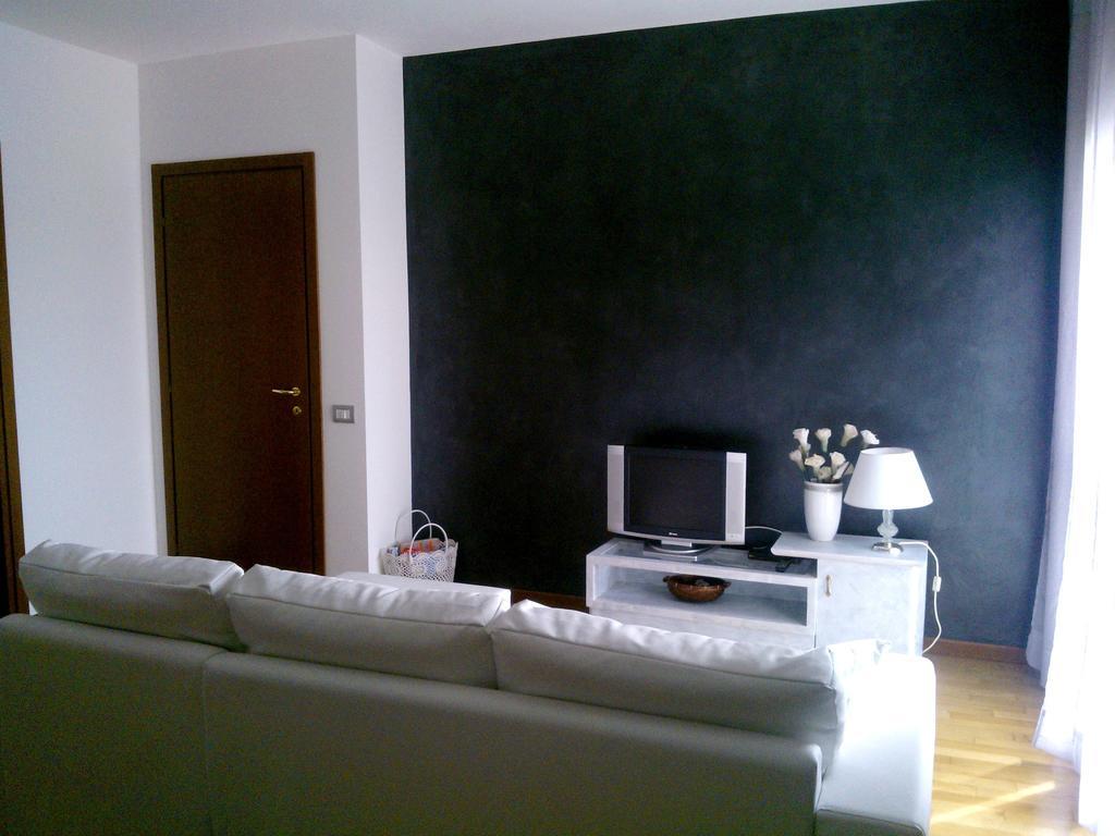 Castelgabbiano Apartment Castel Gabbiano Phòng bức ảnh