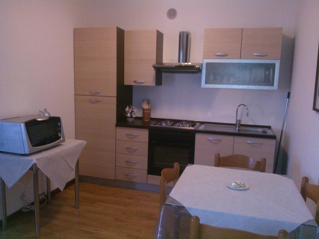 Castelgabbiano Apartment Castel Gabbiano Phòng bức ảnh